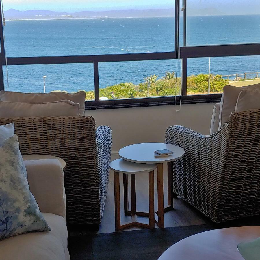 The Sun, Whales & Waves - Seafront Apartment Hermanus Exterior foto
